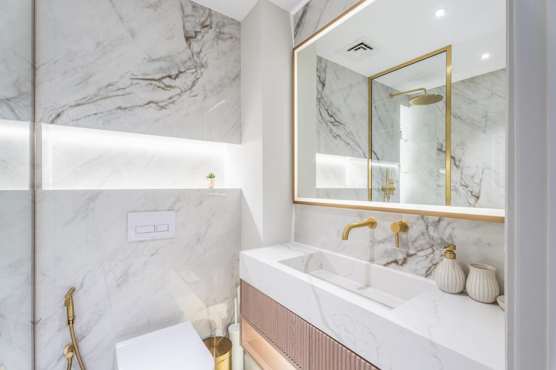 Apartment Nasma Luxury - Serene Marina Views From A Modern 20th-floor *